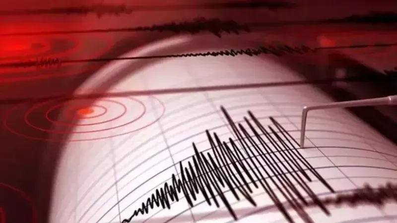 <p><span>Kandilli Rasathanesi Akdeniz'de 4.3 büyüklüğünde deprem olduğunu açıkladı. Depremin büyüklüğü 4.3 olurken derinliği ise 5 km olarak kaydedildi.</span></p>