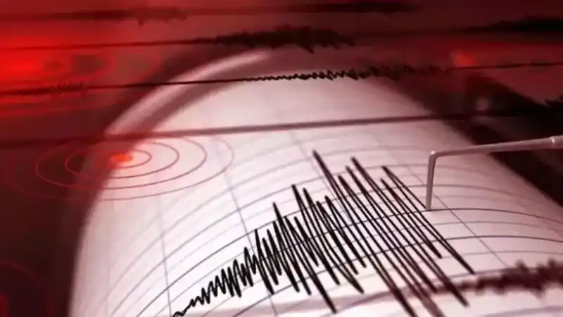 <p><span>Türkiye'nin dört bir yanında ve Mavi Vatan'da korkutan </span><a href="https://www.turkiyegazetesi.com.tr/gundem/deprem-oldu-afad-bingol-adiyaman-ve-izmirde-sarsintilara-iliskin-verileri-duyurdu-1123657" target="_blank" title="Ege Denizi'nde deprem! İşte son dakika veriler" rel="noopener">deprem</a><span> haberleri gelmeye devam ediyor. Son deprem olarak Ege Denizi'nde korkutan bir deprem oldu.</span></p>