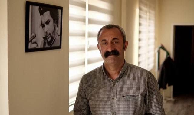 <p>Yerel seçimlerde umduğunu bulamayan isimlerden biri de 'Komünist Başkan' olarak tanınan Fatih Mehmet Maçoğlu olmuştu.</p>
<p></p>
<p>Tunceli eski Belediye Başkanı Fatih Mehmet Maçoğlu, yerel seçimlere İstanbul Kadıköy'den adaylığını koyarak girdi.</p>
<p></p>
<p></p>