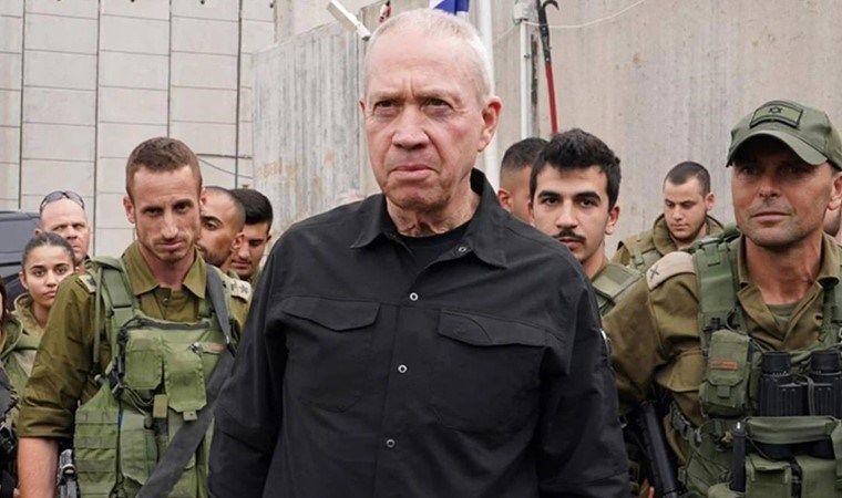 <p><span>İsrail devlet televizyonu KAN'da yayınlanan basın açıklamasında, Gallant, milletvekilliğinden </span><strong>istifa</strong><span> ettiğini ancak Başbakan Binyamin Netanyahu liderliğindeki Likud partisinin üyesi olarak kalmaya devam edeceğini belirtti.</span></p>