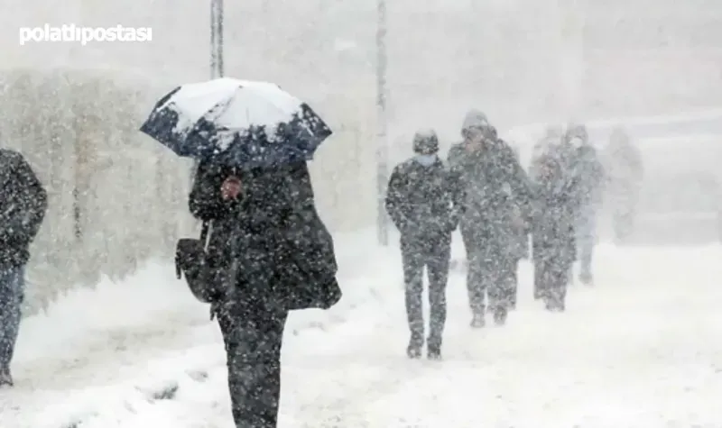 <p><span>Kış aylarının etkisini artırmasıyla birlikte, kar yağışı konusunda beklentiler artıyor. Özellikle kar ne zaman yağacak sorusu, vatandaşlar tarafından sıklıkla araştırılmakta.</span></p>