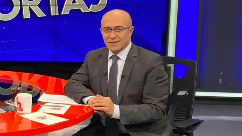 <div class="card border-0 rounded-0 mb-3">
<div class="card-body">
<p class="text-dark">Halk TV Genel Yayın Yönetmeni Suat Toktaş, İstanbul Cumhuriyet Başsavcılığı tarafından başlatılan bir soruşturma kapsamında tutuklandı. Görüşme sonrası bilirkişinin isminin açıklanması, yargı sürecine müdahale amacı taşıdığı iddialarını gündeme getirdi.</p>
</div>
<div class="card-footer p-1">
<div class="share-area d-flex justify-content-between align-items-center bg-light p-2">
<div class="social-buttons d-flex justify-content-between"><a href="https://www.polatlipostasi.com/foto-galeri/halk-tv-genel-yayin-yonetmeni-suat-toktas-tutuklandi?fbclid=IwY2xjawIL5W1leHRuA2FlbQIxMAABHZ_OkLWyLh8CRZadiAxqI5juFS6TBXf1NY3UxYjdEhR4GwoJ6tdzw3hGHA_aem_N5OINnYBrnsyFnM0yT-u6A#" onclick="return windowOpen('https://www.polatlipostasi.com/share?id=3545&model=TE%5CGallery%5CModels%5CGallery&platform=facebook&url=https%3A%2F%2Fwww.polatlipostasi.com%2Ffoto-galeri%2Fhalk-tv-genel-yayin-yonetmeni-suat-toktas-tutuklandi', 850, 620)" class="btn btn-primary btn-sm rounded-pill shadow-sm me-1" title="Facebook'ta Paylaş" target="_blank" rel="noreferrer nofollow noopener external"><i class="fab fa-facebook-f"></i></a><a href="https://www.polatlipostasi.com/foto-galeri/halk-tv-genel-yayin-yonetmeni-suat-toktas-tutuklandi?fbclid=IwY2xjawIL5W1leHRuA2FlbQIxMAABHZ_OkLWyLh8CRZadiAxqI5juFS6TBXf1NY3UxYjdEhR4GwoJ6tdzw3hGHA_aem_N5OINnYBrnsyFnM0yT-u6A#" onclick="return windowOpen('https://www.polatlipostasi.com/share?id=3545&model=TE%5CGallery%5CModels%5CGallery&platform=twitter&url=https%3A%2F%2Fwww.polatlipostasi.com%2Ffoto-galeri%2Fhalk-tv-genel-yayin-yonetmeni-suat-toktas-tutuklandi', 850, 620)" class="btn btn-dark btn-sm rounded-pill shadow-sm me-1" title="Twitter'da Paylaş" rel="noreferrer nofollow noopener external" target="_blank"><i class="fab fa-x-twitter text-white"></i></a><a href="https://www.polatlipostasi.com/foto-galeri/halk-tv-genel-yayin-yonetmeni-suat-toktas-tutuklandi?fbclid=IwY2xjawIL5W1leHRuA2FlbQIxMAABHZ_OkLWyLh8CRZadiAxqI5juFS6TBXf1NY3UxYjdEhR4GwoJ6tdzw3hGHA_aem_N5OINnYBrnsyFnM0yT-u6A#" onclick="return windowOpen('https://www.polatlipostasi.com/share?id=3545&model=TE%5CGallery%5CModels%5CGallery&platform=whatsapp&url=https%3A%2F%2Fwww.polatlipostasi.com%2Ffoto-galeri%2Fhalk-tv-genel-yayin-yonetmeni-suat-toktas-tutuklandi', 850, 620)" class="btn btn-success btn-sm rounded-pill btn-whatsapp shadow-sm me-1" title="Whatsapp'ta Paylaş" target="_blank" rel="noreferrer nofollow noopener external"><i class="fab fa-whatsapp fa-lg"></i></a>
<div class="dropdown"><button class="dropdownButton btn btn-sm rounded-1 btn-warning border-none shadow-sm me-1" type="button" data-bs-toggle="dropdown" name="socialDropdownButton" title="socialDropdownButton"><i id="icon" class="fa fa-plus"></i></button></div>
</div>
</div>
</div>
</div>