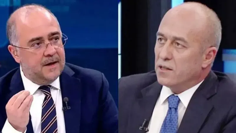 <div class="card border-0 rounded-0 mb-3">
<div class="card-body">
<p class="text-dark">Selek ve Asker, ifadelerinin ardından serbest bırakılırken, Barış Pehlivan ve Serhan Asker’in ifadeleri doğrultusunda, Suat Toktaş ve program koordinatörü Kürşat Oğuz hakkında da soruşturma başlatıldı.</p>
</div>
<div class="card-footer p-1">
<div class="share-area d-flex justify-content-between align-items-center bg-light p-2">
<div class="social-buttons d-flex justify-content-between"><a href="https://www.polatlipostasi.com/foto-galeri/halk-tv-genel-yayin-yonetmeni-suat-toktas-tutuklandi?page=3#" onclick="return windowOpen('https://www.polatlipostasi.com/share?id=3545&model=TE%5CGallery%5CModels%5CGallery&platform=facebook&url=https%3A%2F%2Fwww.polatlipostasi.com%2Ffoto-galeri%2Fhalk-tv-genel-yayin-yonetmeni-suat-toktas-tutuklandi', 850, 620)" class="btn btn-primary btn-sm rounded-pill shadow-sm me-1" title="Facebook'ta Paylaş" target="_blank" rel="noreferrer nofollow noopener external"><i class="fab fa-facebook-f"></i></a><a href="https://www.polatlipostasi.com/foto-galeri/halk-tv-genel-yayin-yonetmeni-suat-toktas-tutuklandi?page=3#" onclick="return windowOpen('https://www.polatlipostasi.com/share?id=3545&model=TE%5CGallery%5CModels%5CGallery&platform=twitter&url=https%3A%2F%2Fwww.polatlipostasi.com%2Ffoto-galeri%2Fhalk-tv-genel-yayin-yonetmeni-suat-toktas-tutuklandi', 850, 620)" class="btn btn-dark btn-sm rounded-pill shadow-sm me-1" title="Twitter'da Paylaş" rel="noreferrer nofollow noopener external" target="_blank"><i class="fab fa-x-twitter text-white"></i></a><a href="https://www.polatlipostasi.com/foto-galeri/halk-tv-genel-yayin-yonetmeni-suat-toktas-tutuklandi?page=3#" onclick="return windowOpen('https://www.polatlipostasi.com/share?id=3545&model=TE%5CGallery%5CModels%5CGallery&platform=whatsapp&url=https%3A%2F%2Fwww.polatlipostasi.com%2Ffoto-galeri%2Fhalk-tv-genel-yayin-yonetmeni-suat-toktas-tutuklandi', 850, 620)" class="btn btn-success btn-sm rounded-pill btn-whatsapp shadow-sm me-1" title="Whatsapp'ta Paylaş" target="_blank" rel="noreferrer nofollow noopener external"><i class="fab fa-whatsapp fa-lg"></i></a>
<div class="dropdown"><button class="dropdownButton btn btn-sm rounded-1 btn-warning border-none shadow-sm me-1" type="button" data-bs-toggle="dropdown" name="socialDropdownButton" title="socialDropdownButton"><i id="icon" class="fa fa-plus"></i></button>
<div class="card border-0 rounded-0 mb-3">
<div class="card-body">
<p class="text-dark">Suat Toktaş, adliyeye sevk edilip tutuklama talebiyle nöbetçi sulh ceza hakimliğine çıkarıldı ve tutuklandı. Diğer şüpheliler ise adli kontrolle serbest bırakıldı.</p>
</div>
<div class="card-footer p-1">
<div class="share-area d-flex justify-content-between align-items-center bg-light p-2">
<div class="social-buttons d-flex justify-content-between"><a href="https://www.polatlipostasi.com/foto-galeri/halk-tv-genel-yayin-yonetmeni-suat-toktas-tutuklandi?page=4#" onclick="return windowOpen('https://www.polatlipostasi.com/share?id=3545&model=TE%5CGallery%5CModels%5CGallery&platform=facebook&url=https%3A%2F%2Fwww.polatlipostasi.com%2Ffoto-galeri%2Fhalk-tv-genel-yayin-yonetmeni-suat-toktas-tutuklandi', 850, 620)" class="btn btn-primary btn-sm rounded-pill shadow-sm me-1" title="Facebook'ta Paylaş" target="_blank" rel="noreferrer nofollow noopener external"><i class="fab fa-facebook-f"></i></a><a href="https://www.polatlipostasi.com/foto-galeri/halk-tv-genel-yayin-yonetmeni-suat-toktas-tutuklandi?page=4#" onclick="return windowOpen('https://www.polatlipostasi.com/share?id=3545&model=TE%5CGallery%5CModels%5CGallery&platform=twitter&url=https%3A%2F%2Fwww.polatlipostasi.com%2Ffoto-galeri%2Fhalk-tv-genel-yayin-yonetmeni-suat-toktas-tutuklandi', 850, 620)" class="btn btn-dark btn-sm rounded-pill shadow-sm me-1" title="Twitter'da Paylaş" rel="noreferrer nofollow noopener external" target="_blank"><i class="fab fa-x-twitter text-white"></i></a><a href="https://www.polatlipostasi.com/foto-galeri/halk-tv-genel-yayin-yonetmeni-suat-toktas-tutuklandi?page=4#" onclick="return windowOpen('https://www.polatlipostasi.com/share?id=3545&model=TE%5CGallery%5CModels%5CGallery&platform=whatsapp&url=https%3A%2F%2Fwww.polatlipostasi.com%2Ffoto-galeri%2Fhalk-tv-genel-yayin-yonetmeni-suat-toktas-tutuklandi', 850, 620)" class="btn btn-success btn-sm rounded-pill btn-whatsapp shadow-sm me-1" title="Whatsapp'ta Paylaş" target="_blank" rel="noreferrer nofollow noopener external"><i class="fab fa-whatsapp fa-lg"></i></a>
<div class="dropdown"><button class="dropdownButton btn btn-sm rounded-1 btn-warning border-none shadow-sm me-1" type="button" data-bs-toggle="dropdown" name="socialDropdownButton" title="socialDropdownButton"><i id="icon" class="fa fa-plus"></i></button></div>
</div>
</div>
</div>
</div>
</div>
</div>
</div>
</div>
</div>