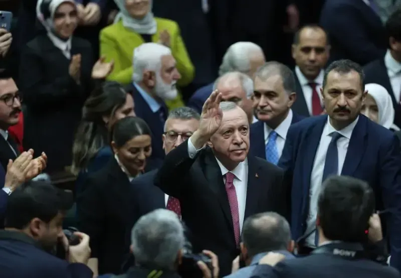 <h2 class="lead text-lg-start text-dark my-2">Muhalefet partilerinden istifa eden milletvekillerinin AK Parti’ye katılımı, siyasi kulislerde yankı uyandırmaya devam ederken 17 milletvekilinin daha AK Parti’ye geçeceği yönünde kulislerde iddialar dolaşmaya başladı.</h2>
<div class="card border-0 rounded-0 mb-3">
<div class="card-body">
<p class="text-dark">Cumhurbaşkanı Erdoğan'ın Değişim ve yenilenme sinyali verdiği AK Parti de hareketli günler yaşanıyor. Siyasi kulisler ise AK Parti'ye büyük katılımlar olacağını konuşuyor.</p>
</div>
<div class="card-footer p-1">
<div class="share-area d-flex justify-content-between align-items-center bg-light p-2">
<div class="social-buttons d-flex justify-content-between"><a href="https://www.istiklal.com.tr/foto-galeri/siyasi-kulisleri-sallayan-iddia-17-vekil-ak-partiye-mi-gececek?fbclid=IwY2xjawINNnZleHRuA2FlbQIxMAABHS5GIPQ9N2uVJzjVi9yhpx0w0U99M5j67WcinBYwVuexNwofKj-ZnZcf2Q_aem_U5y0DpuWSXgl8EgeIBFOEQ#" onclick="return windowOpen('https://www.istiklal.com.tr/share?id=831913&model=TE%5CGallery%5CModels%5CGallery&platform=facebook&url=https%3A%2F%2Fwww.istiklal.com.tr%2Ffoto-galeri%2Fsiyasi-kulisleri-sallayan-iddia-17-vekil-ak-partiye-mi-gececek', 850, 620)" class="btn btn-primary btn-sm rounded-pill shadow-sm me-1" title="Facebook'ta Paylaş" target="_self" rel="noreferrer nofollow noopener external" data-processed="true"><i class="fab fa-facebook-f"></i></a><a href="https://www.istiklal.com.tr/foto-galeri/siyasi-kulisleri-sallayan-iddia-17-vekil-ak-partiye-mi-gececek?fbclid=IwY2xjawINNnZleHRuA2FlbQIxMAABHS5GIPQ9N2uVJzjVi9yhpx0w0U99M5j67WcinBYwVuexNwofKj-ZnZcf2Q_aem_U5y0DpuWSXgl8EgeIBFOEQ#" onclick="return windowOpen('https://www.istiklal.com.tr/share?id=831913&model=TE%5CGallery%5CModels%5CGallery&platform=twitter&url=https%3A%2F%2Fwww.istiklal.com.tr%2Ffoto-galeri%2Fsiyasi-kulisleri-sallayan-iddia-17-vekil-ak-partiye-mi-gececek', 850, 620)" class="btn btn-dark btn-sm rounded-pill shadow-sm me-1" title="Twitter'da Paylaş" rel="noreferrer nofollow noopener external" target="_self" data-processed="true"><i class="fab fa-x-twitter text-white"></i></a><a href="https://www.istiklal.com.tr/foto-galeri/siyasi-kulisleri-sallayan-iddia-17-vekil-ak-partiye-mi-gececek?fbclid=IwY2xjawINNnZleHRuA2FlbQIxMAABHS5GIPQ9N2uVJzjVi9yhpx0w0U99M5j67WcinBYwVuexNwofKj-ZnZcf2Q_aem_U5y0DpuWSXgl8EgeIBFOEQ#" onclick="return windowOpen('https://www.istiklal.com.tr/share?id=831913&model=TE%5CGallery%5CModels%5CGallery&platform=whatsapp&url=https%3A%2F%2Fwww.istiklal.com.tr%2Ffoto-galeri%2Fsiyasi-kulisleri-sallayan-iddia-17-vekil-ak-partiye-mi-gececek', 850, 620)" class="btn btn-success btn-sm rounded-pill btn-whatsapp shadow-sm me-1" title="Whatsapp'ta Paylaş" target="_self" rel="noreferrer nofollow noopener external" data-processed="true"><i class="fab fa-whatsapp fa-lg"></i></a>
<div class="dropdown"><button class="dropdownButton btn btn-sm rounded-1 btn-warning border-none shadow-sm me-1" type="button" data-bs-toggle="dropdown" name="socialDropdownButton" title="socialDropdownButton"><i id="icon" class="fa fa-plus"></i></button></div>
</div>
</div>
</div>
</div>