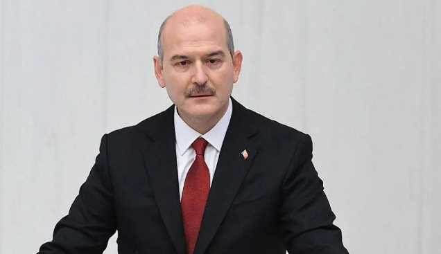 <p>Bu çıkış, Türkiye'deki siyasi atmosferin giderek sertleştiği bir dönemde geldi. Muhalefetin, hükümeti hedef alan söylemlerinin protestolarda daha görünür hale gelmesi, iktidar cephesinde tepkilere neden olurken, Soylu'nun mesajı da gerilimi artıran bir unsur olarak değerlendiriliyor.</p>