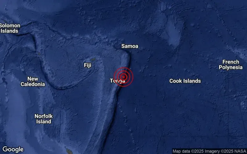 <p><span>ABD Jeolojik Araştırma Merkezi'ne (USGS) göre, Tonga açıklarında şiddetli bir deprem meydana geldi. 7.1 büyüklüğündeki korkunç depremin merkez üssü Pangai bölgesinin yaklaşık 90 kilometre güneydoğusu olarak belirtildi.</span></p>