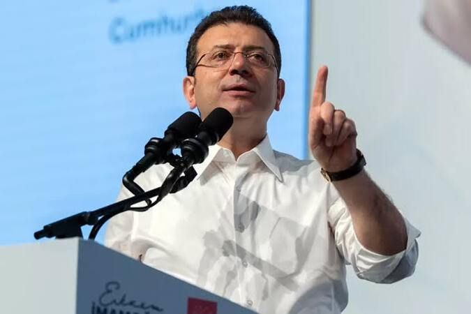 <p></p>
<h3><strong>ERİŞİM ENGELİ İÇİN BAŞVURU YAPILDI</strong></h3>
<p>Bir avukat, Ekrem İmamoğlu'nun sosyal medya hesaplarının erişime engellenmesi talebiyle sulh ceza hakimliğine başvuruda bulunduklarını duyurdu.</p>
