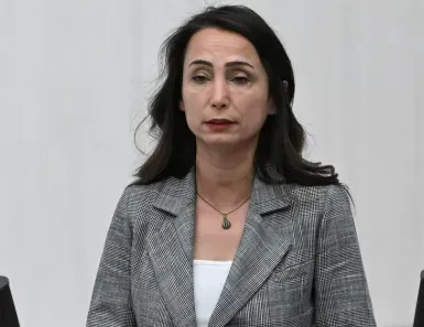 <p><span>Halkların Eşitlik ve Demokrasi Partisi (DEM Parti) Eş Genel Başkanı Tülay Hatimoğulları, partisinin grup toplantısında gündeme dair dikkat çeken açıklamalarda bulundu.</span></p>