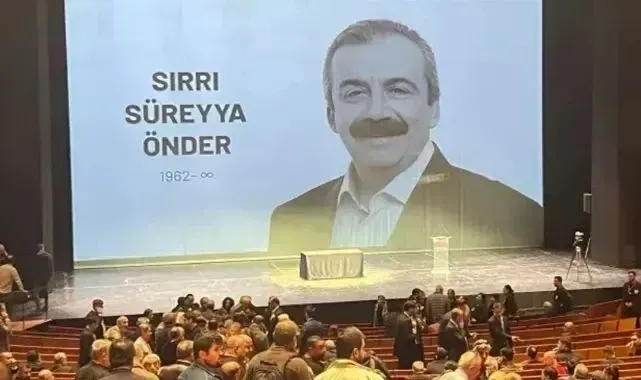 <p><span>Çoklu organ yetmezliğinden hayatını kaybeden Önder, 62 yaşında hayata veda etti.</span></p>
<p><span>Önder için Atatürk Kültür Merkezi'nde anma töreni gerçekleştiriliyor.</span></p>