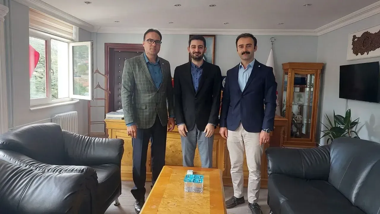 Yenişarbademli’de Görev Değişimi: Dr. Halim Şahin’e Veda