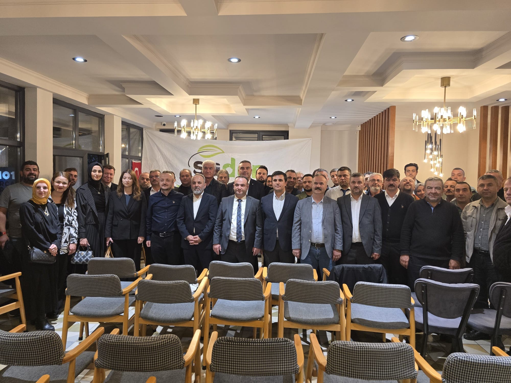 571802825 10163454475718288 3295662368617873025 N