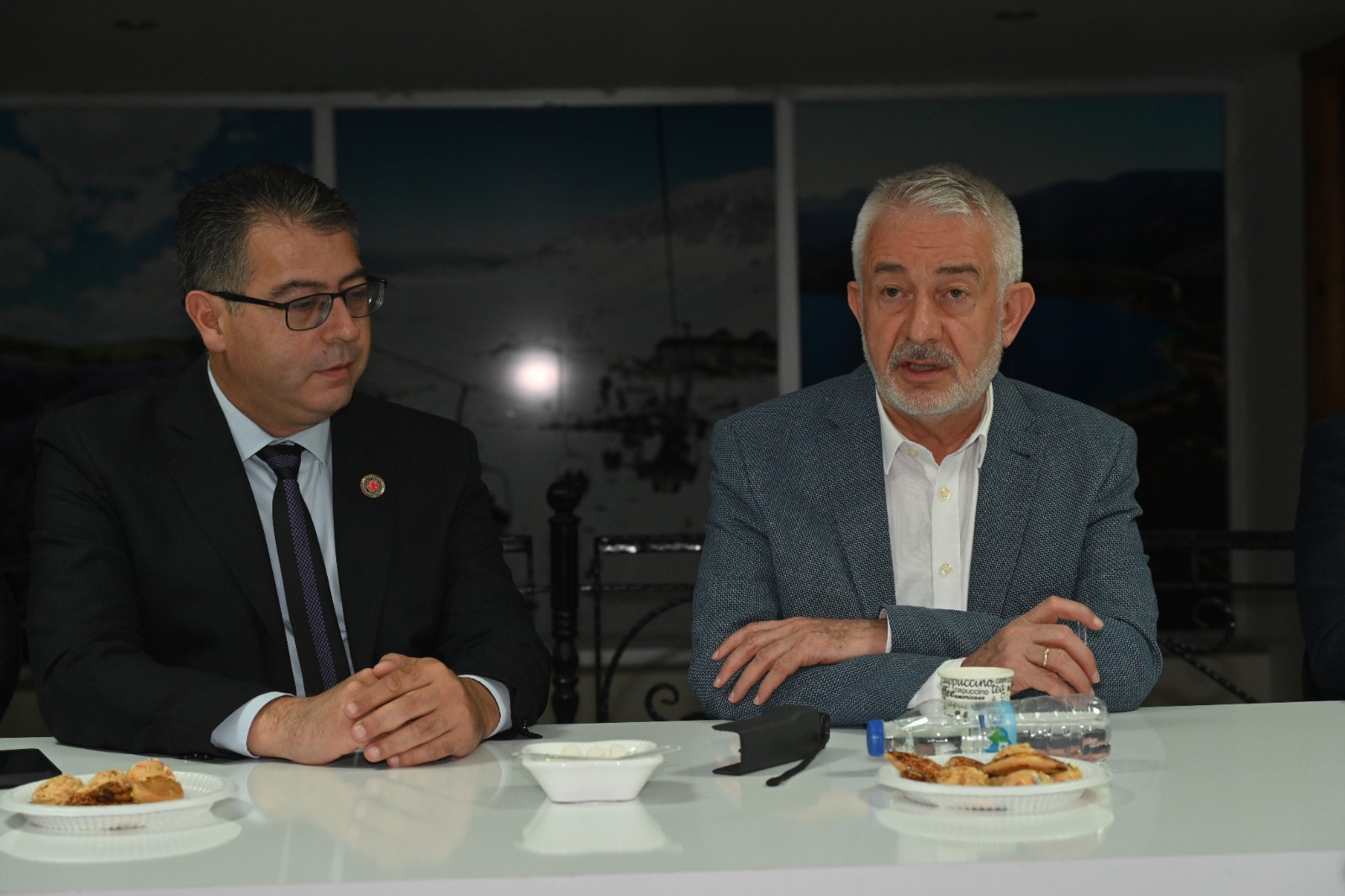 Başkan Başdeğirmen, Isparta Muhtarlar Derneği’ni Ziyaret Etti (1)