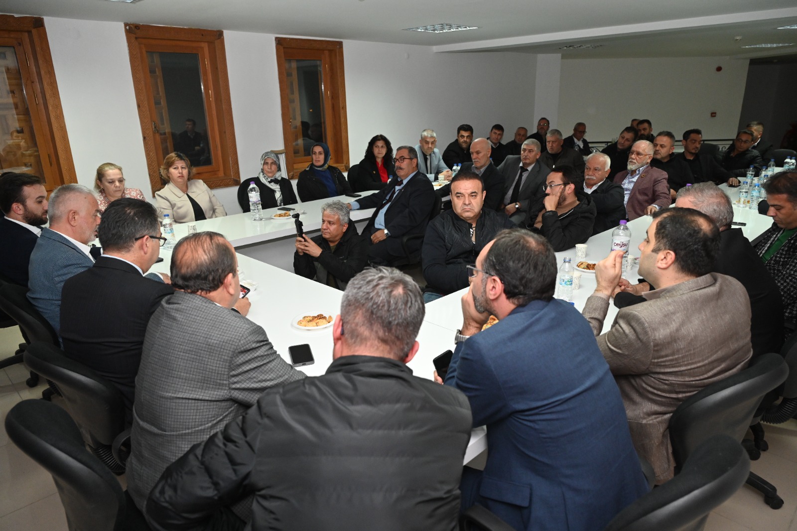 Başkan Başdeğirmen, Isparta Muhtarlar Derneği’ni Ziyaret Etti (3)