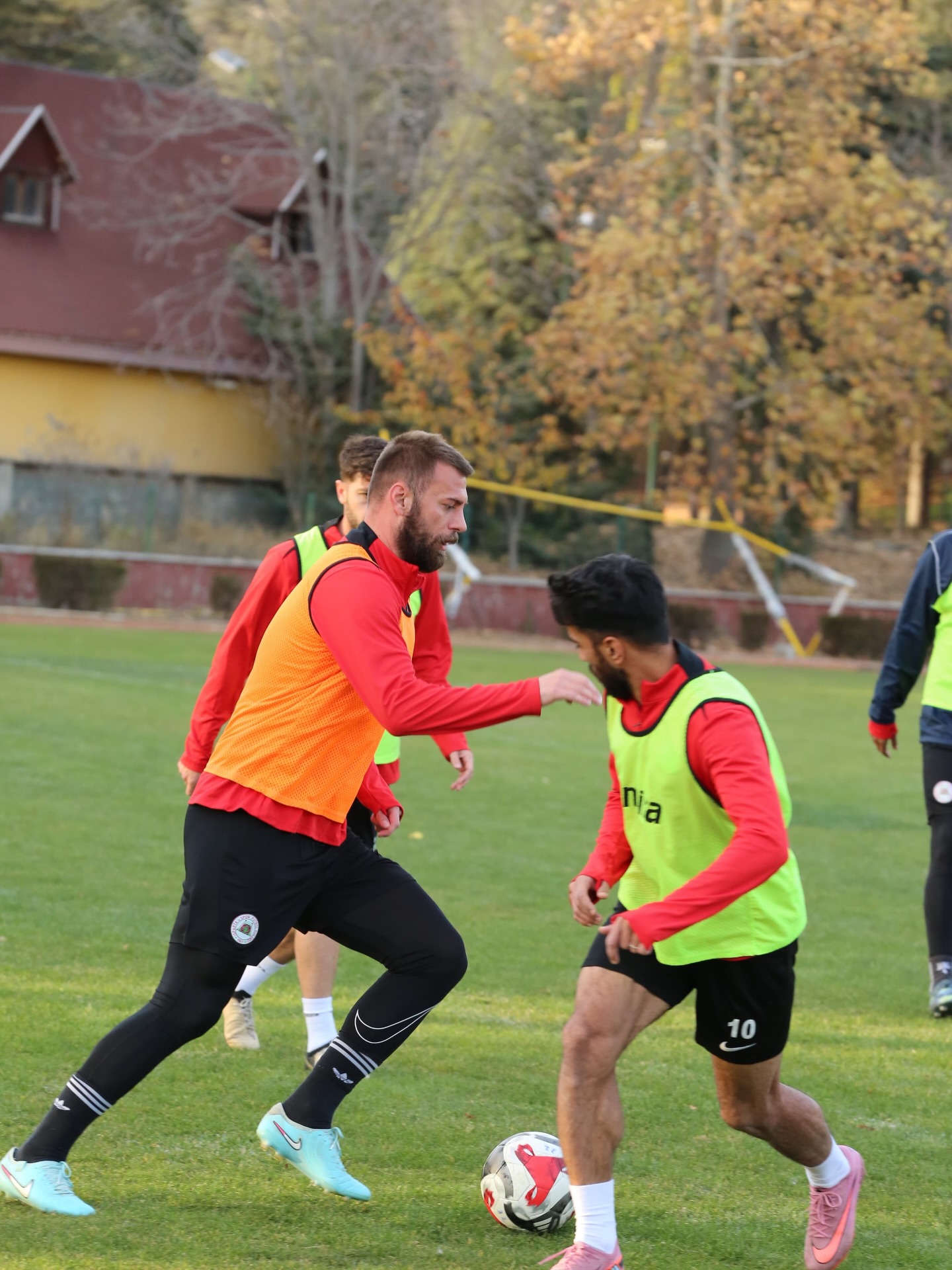 586695615 18095862808833238 5634709771374705143 N