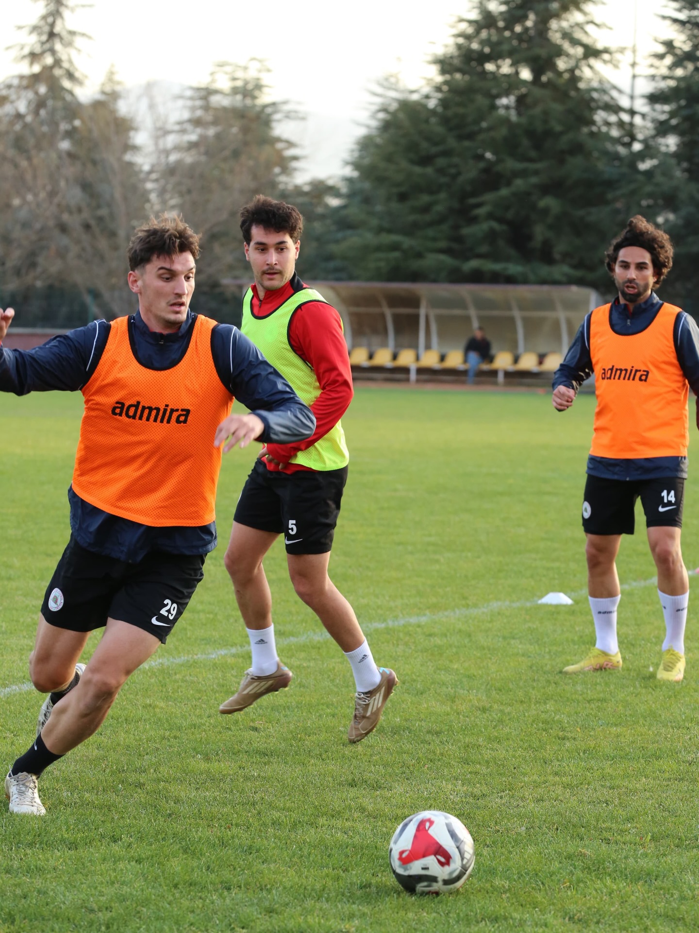 587284193 18095862790833238 8913293750125599860 N