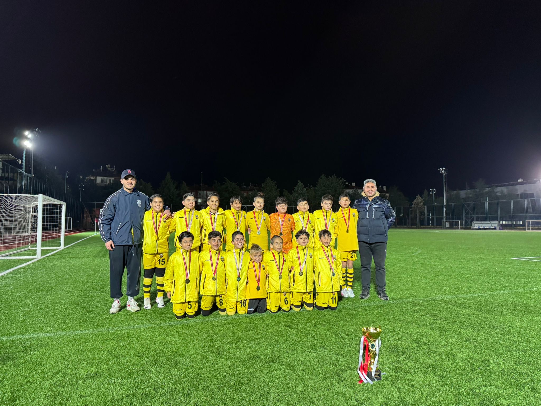 8745E89D 7003 4A00 Bd29 4Bec4Cbcdc67