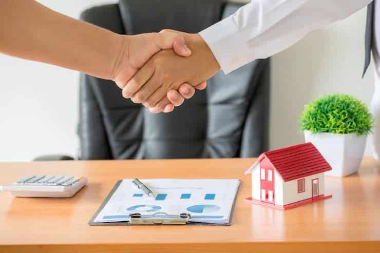 Hands Agent Client Shaking Hands After Signed Contract Buy New Apartment 1150 14836