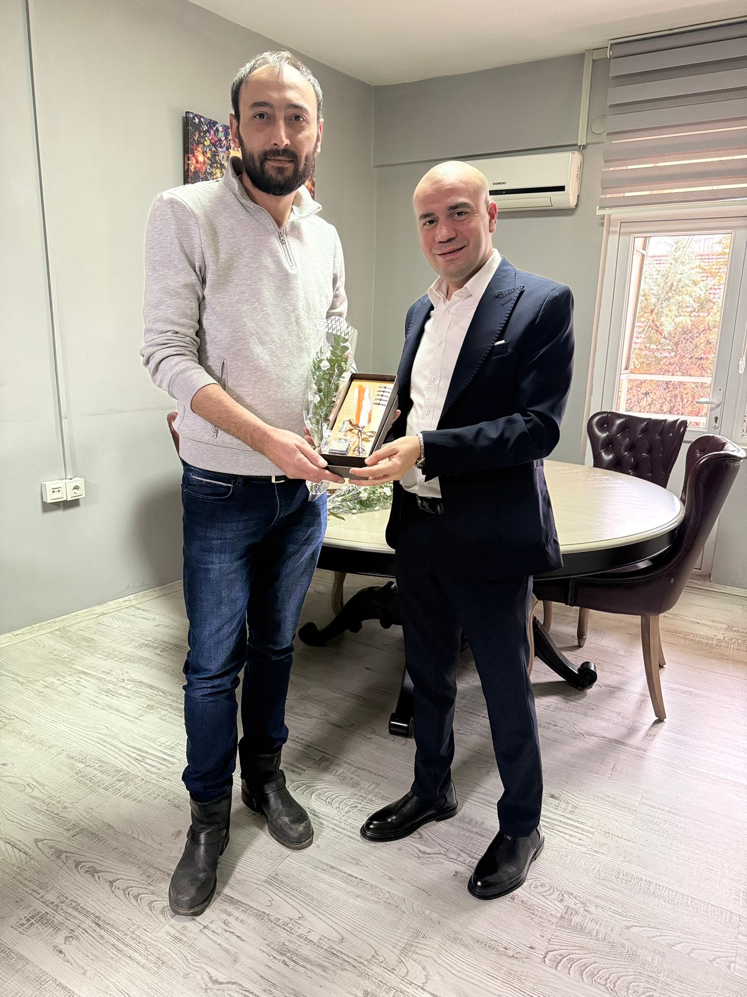 93B6036C 7667 45D1 B0B5 C9482D6Fb6F4