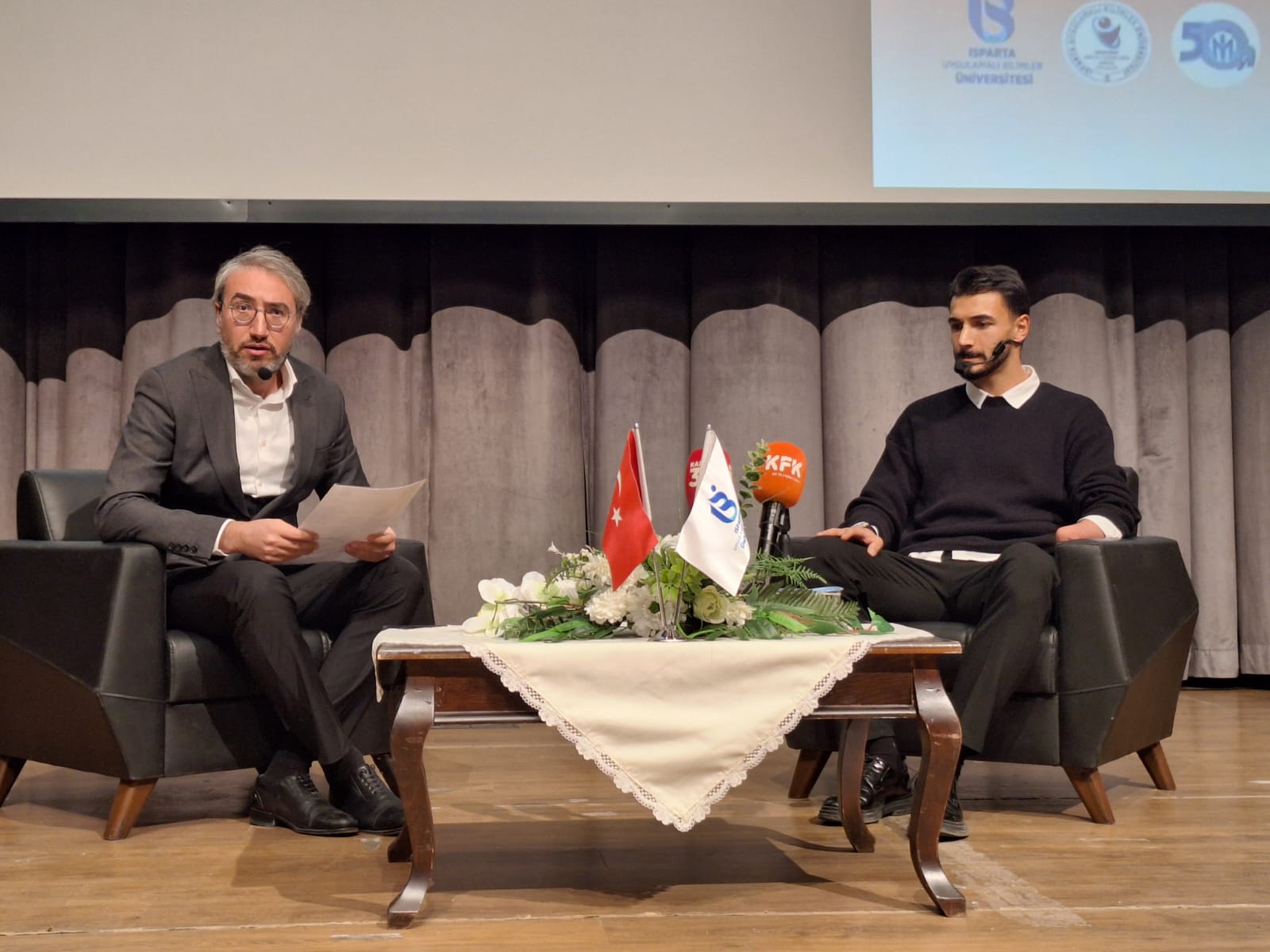 Başarilarim, Defalarca Düşüp Yeni̇den Ayağa Kalkmanin Eseri̇di̇r (1)