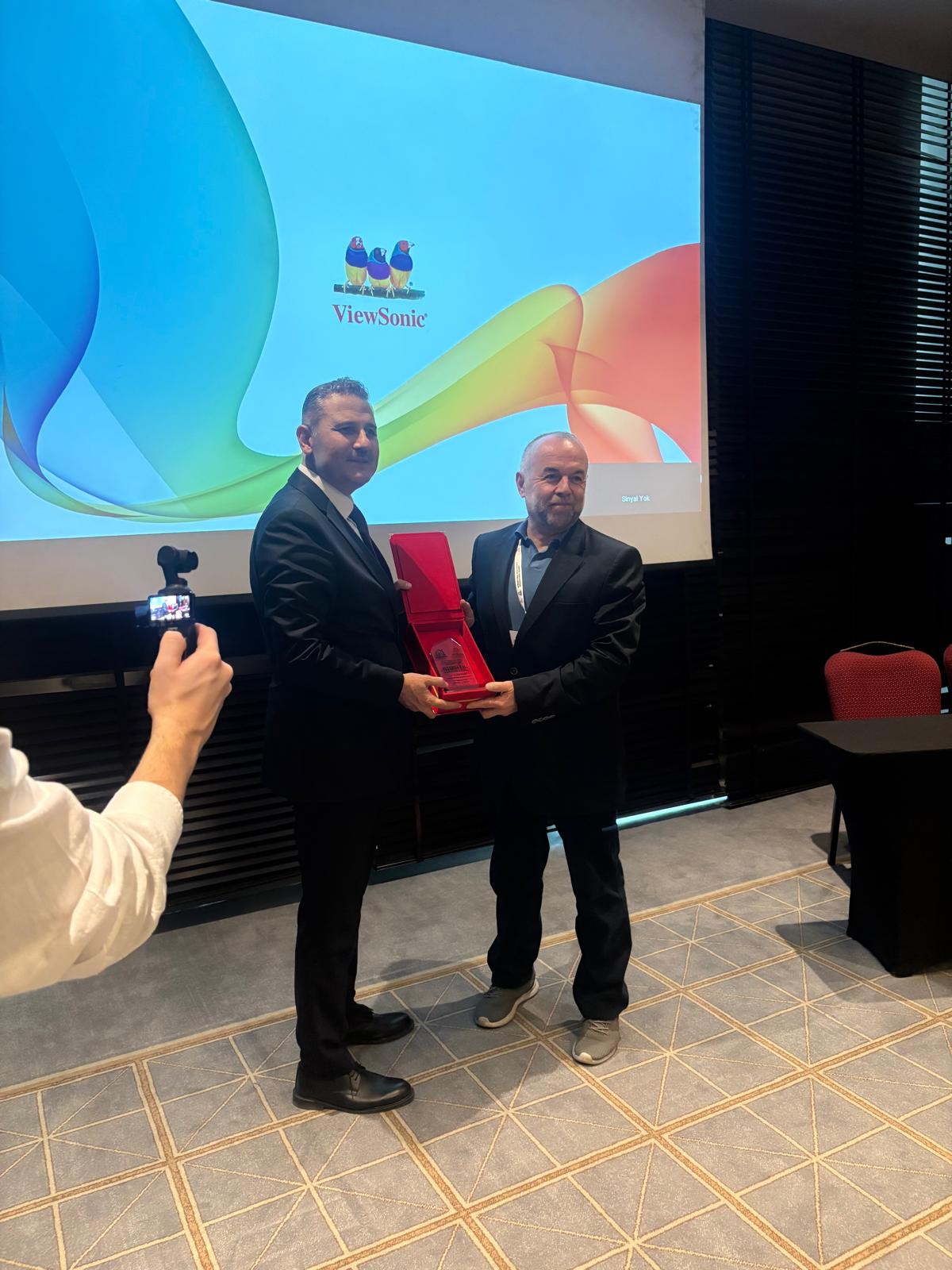 Whatsapp Image 2025 12 07 At 18.22.46 (2)