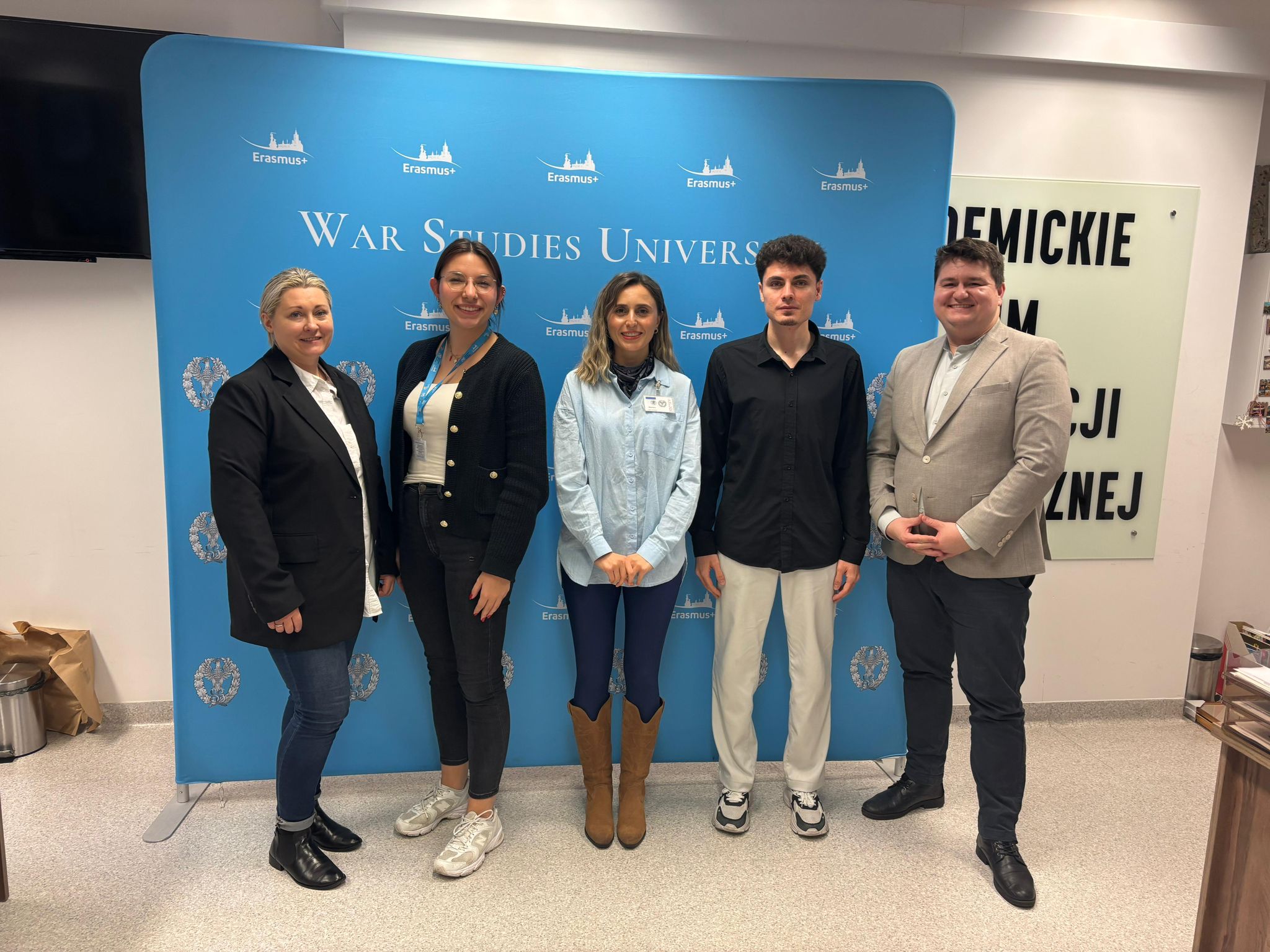 Whatsapp Image 2025 12 19 At 19.55.44