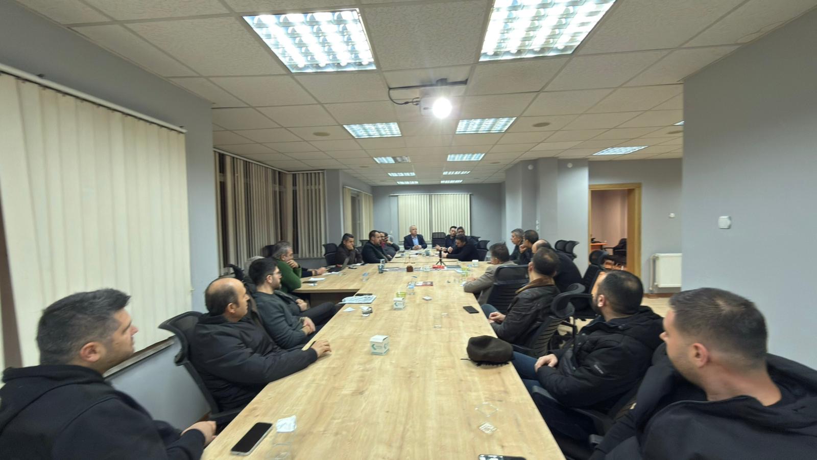 8956Cf7D B25B 47Ea B3C6 D51F4E725Fc3