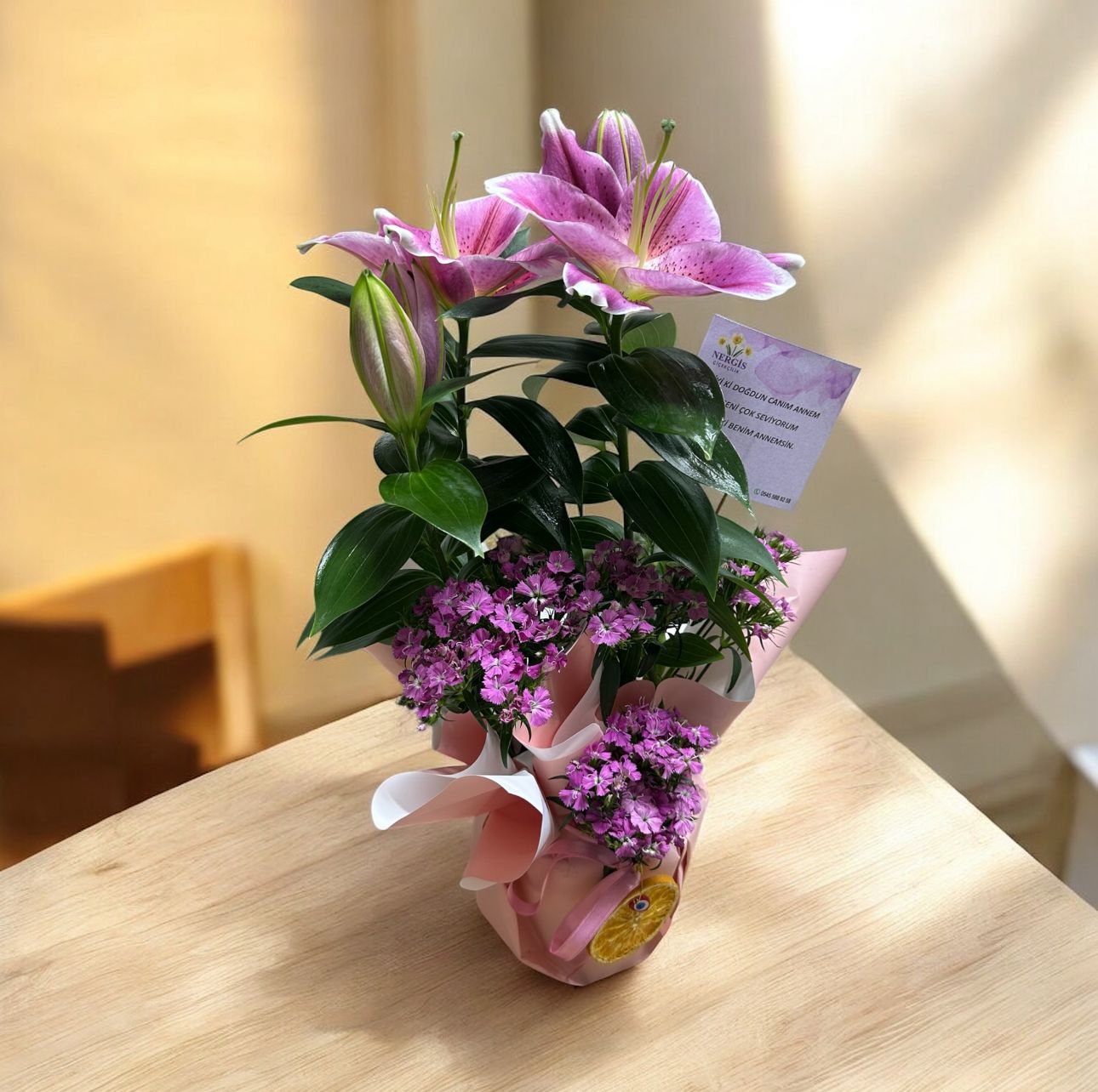 14 Şubat’a Özel Tasarimlar Nergi̇s Çi̇çekçi̇li̇k’te11 (3)