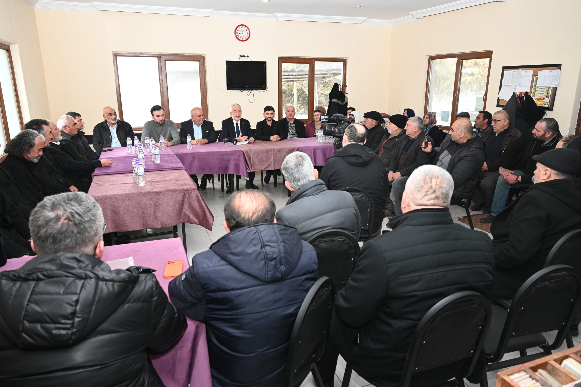 Başkan Başdeğirmen, İncesu’da Vatandaşlar Ve Köy Muhtarlarıyla Buluştu (1)