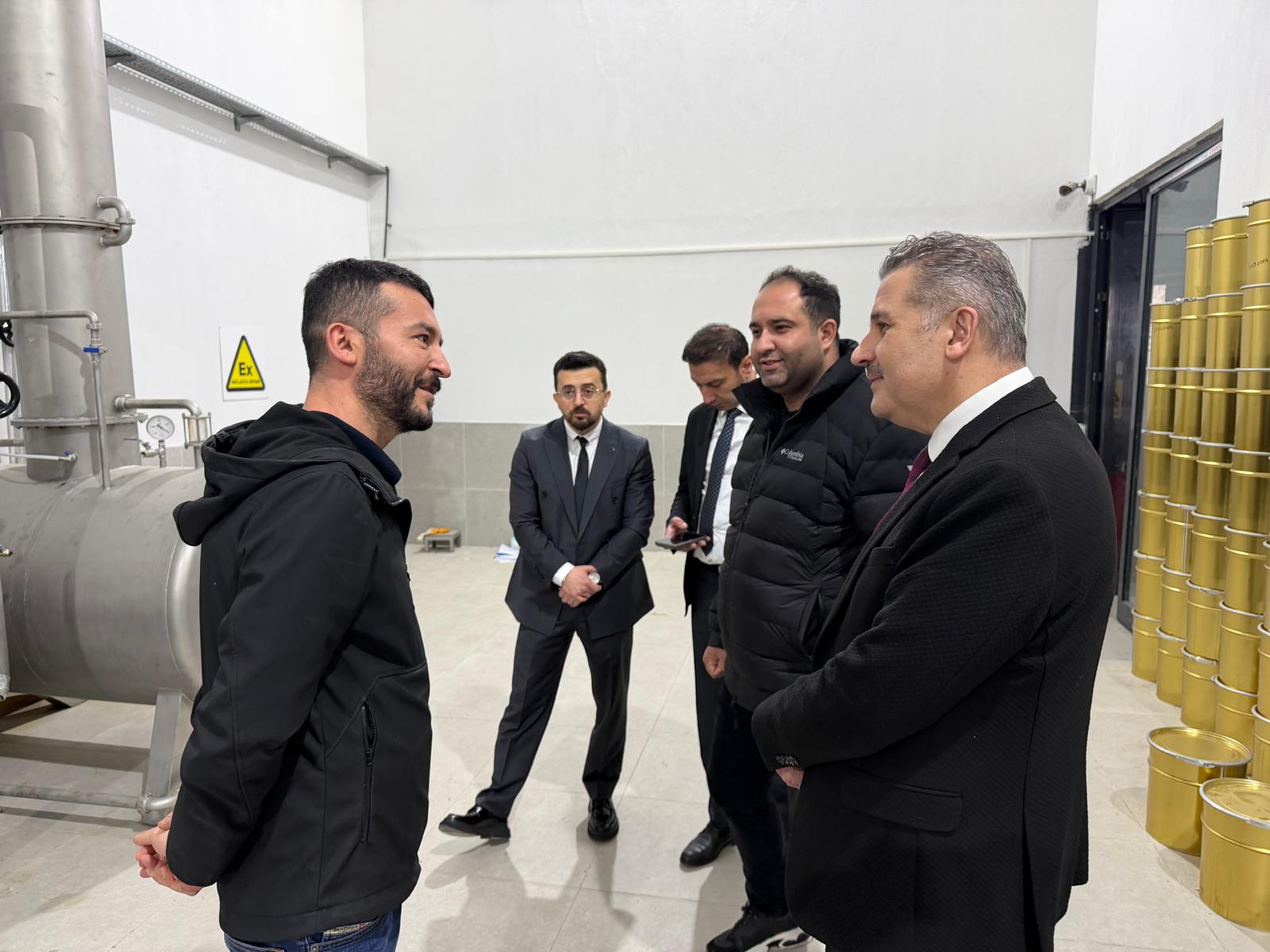 Cumhurbaşkanliği Heyeti̇ Sebat Gül Yaği Fabri̇kasi’nda (3)