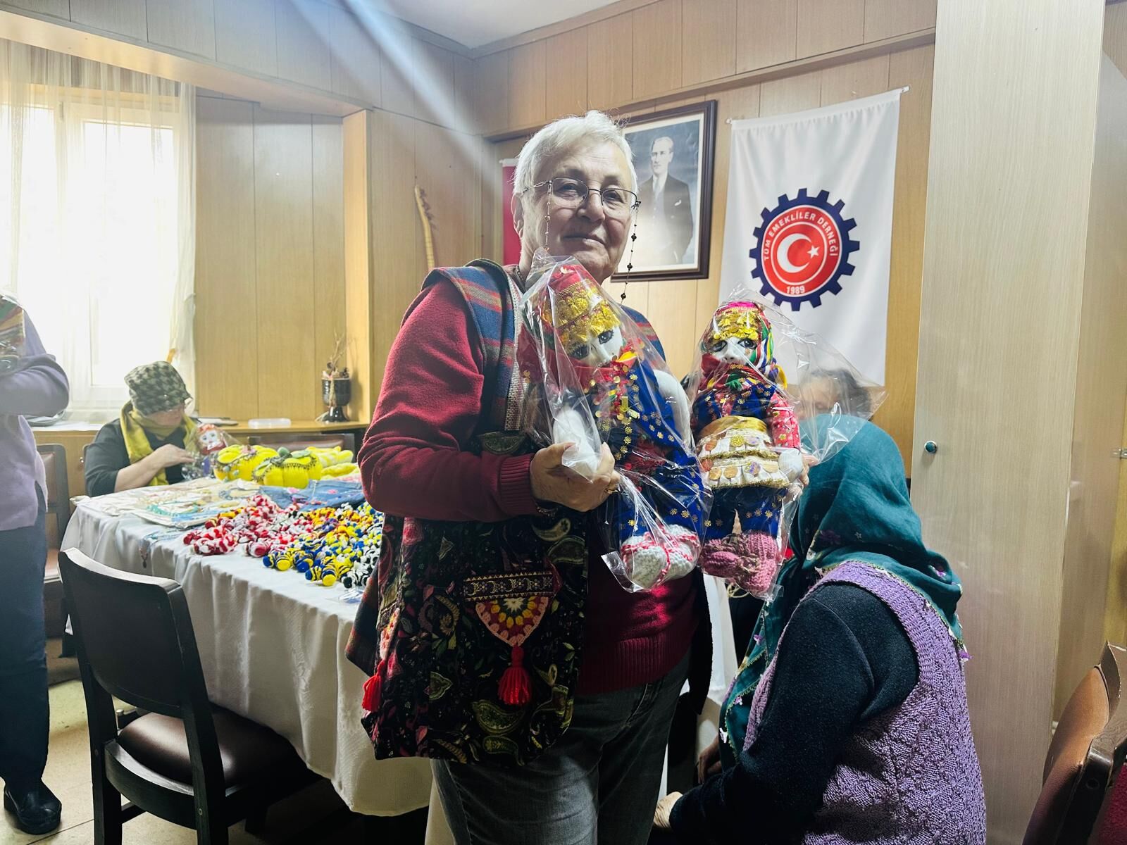 Emekli̇ler Hem Üreti̇yor Hem Sosyal Hayata Katki Sağliyor (6)