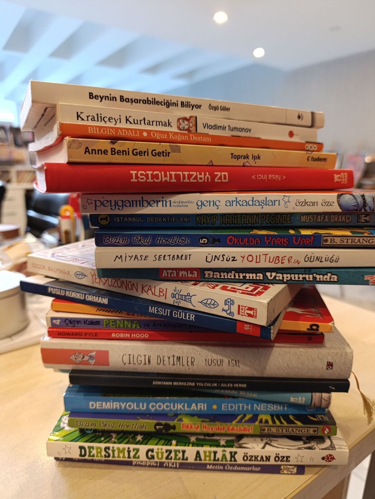 Atatürk Kütüphanesinde Ramazan Bereketi Kitap Bağışları Artarak Devam Ediyor (1)