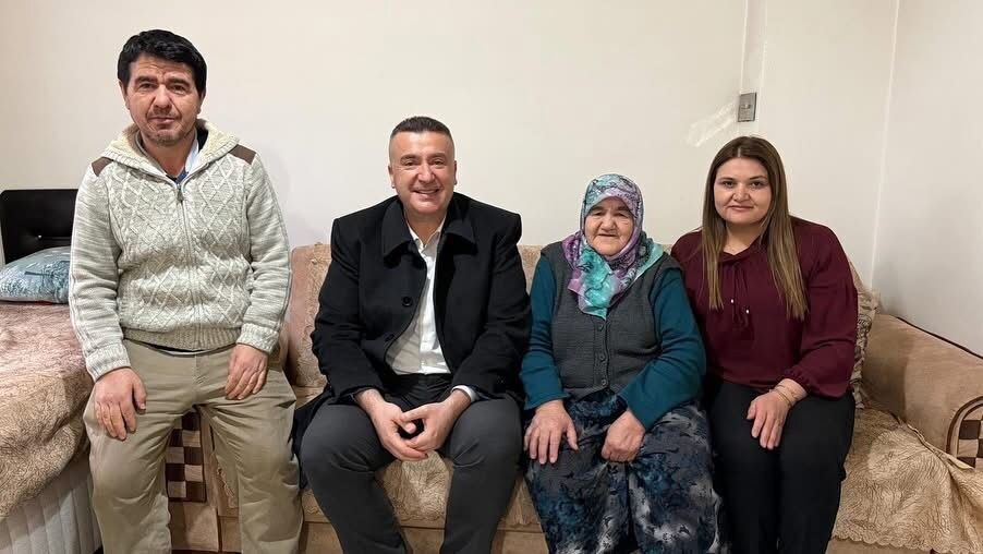 Başkan Özer’e Sevgi Seli (1)