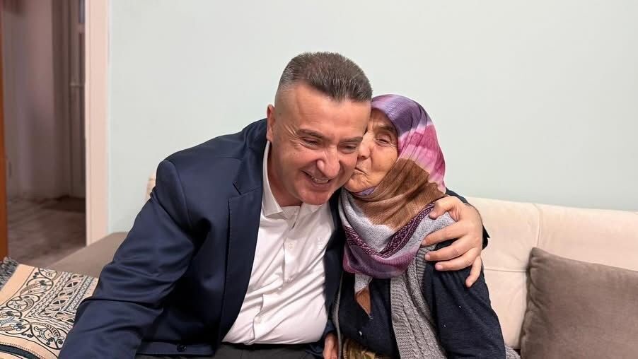 Başkan Özer’e Sevgi Seli (2)