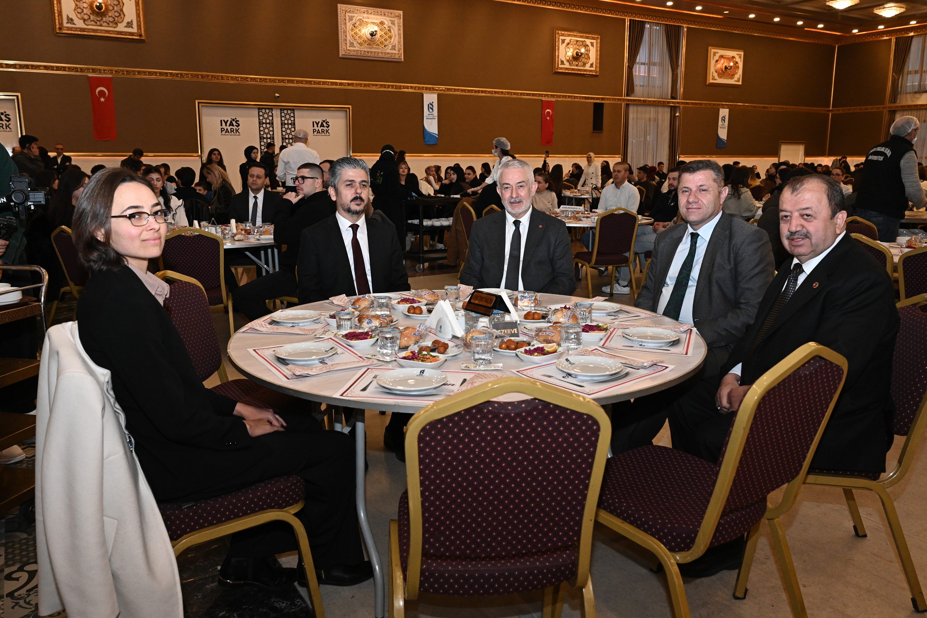 “Bugünlerde En Çok Dayanışmaya Ihtiyacımız Var” (1)