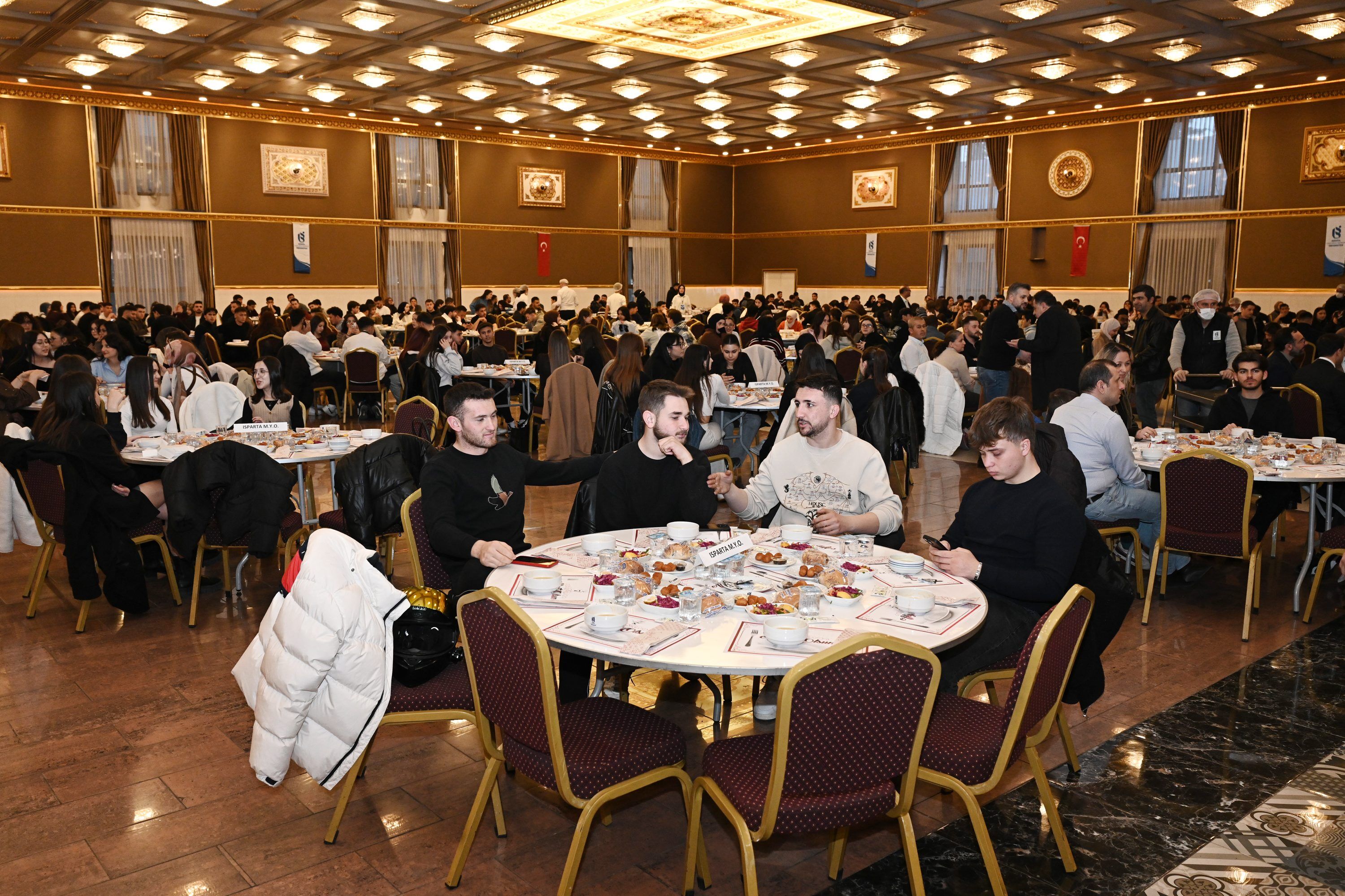 “Bugünlerde En Çok Dayanışmaya Ihtiyacımız Var” (2)