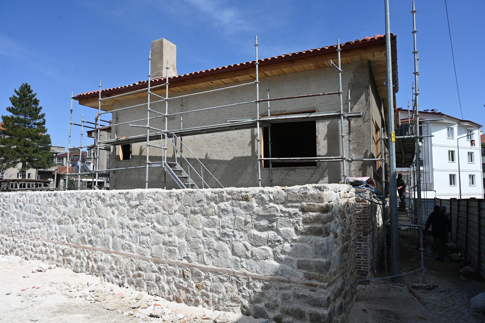 Damgacı Sokak’ta “Beyaz Ev” Projesi Yükseliyor (1)