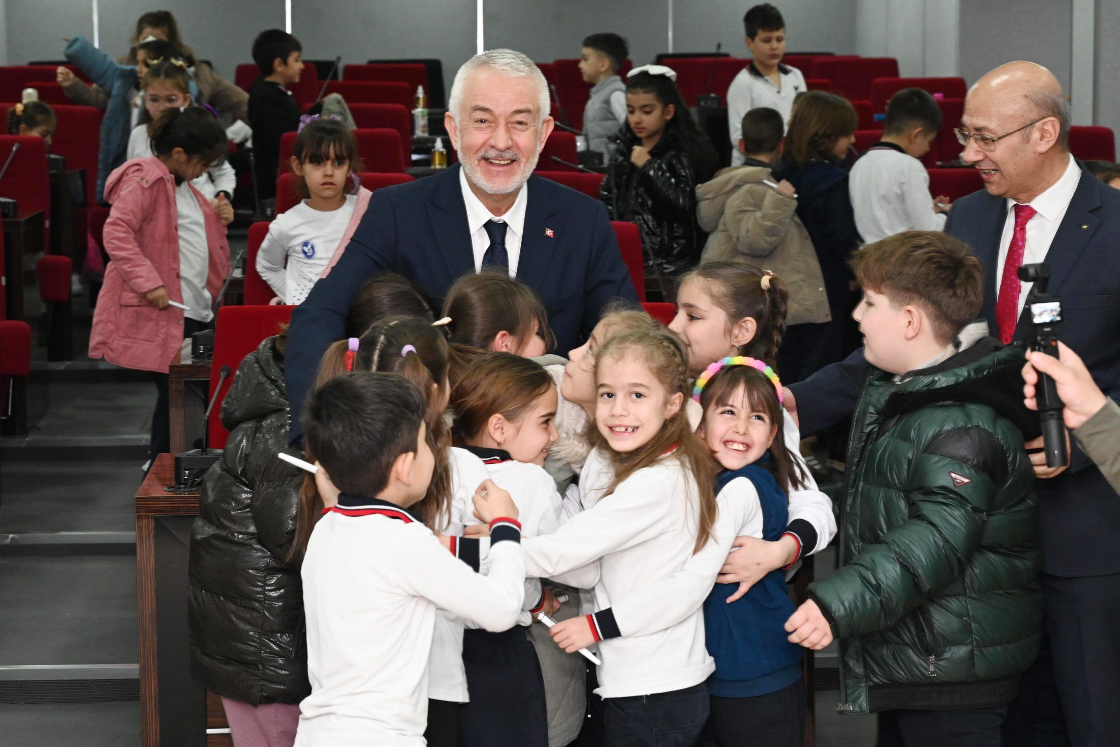 “Gelecekte Ülkemiz Sizlere Emanet Olacak” (1)