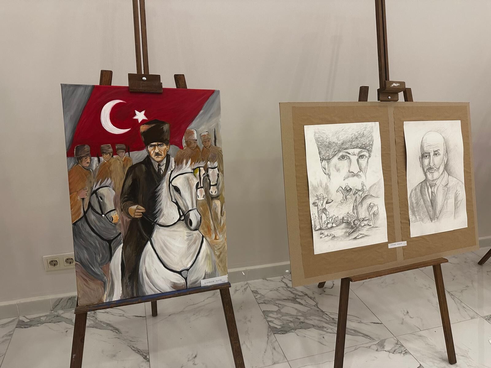 Lise Öğrencilerinden 12 Mart Temalı Resim Sergisi (13)