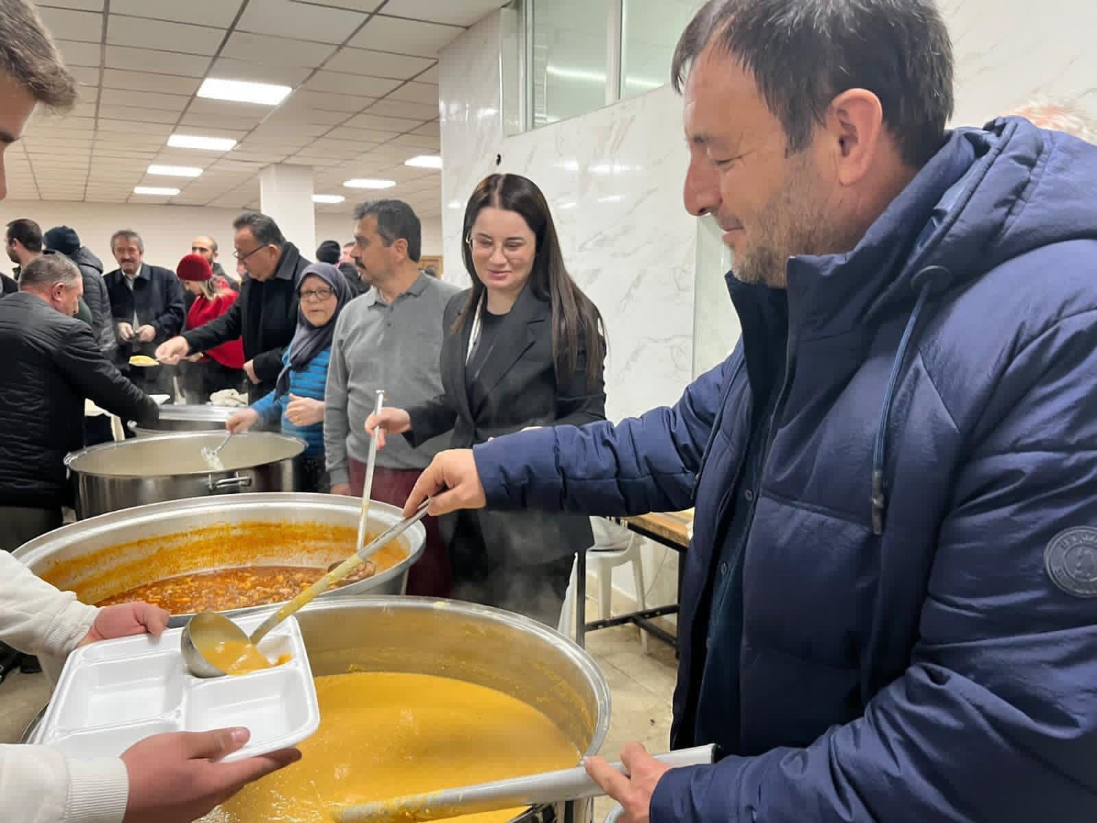 Ramazan’da Isparta’yı Karış Karış Geziyor (1)