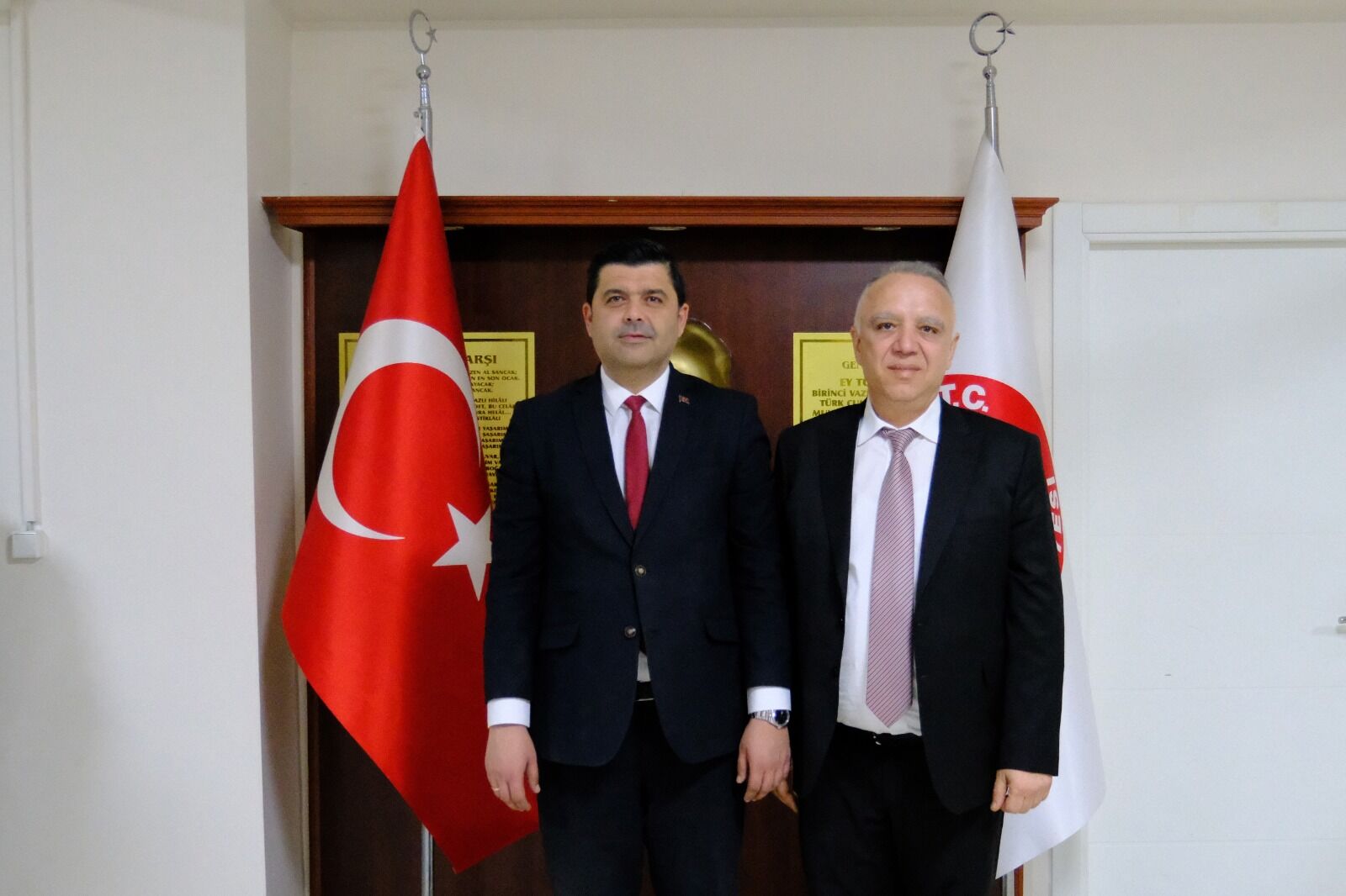 Uluborlulu Iş Insanları Ramazan Sofrasında Bir Araya Geldi (2)-1