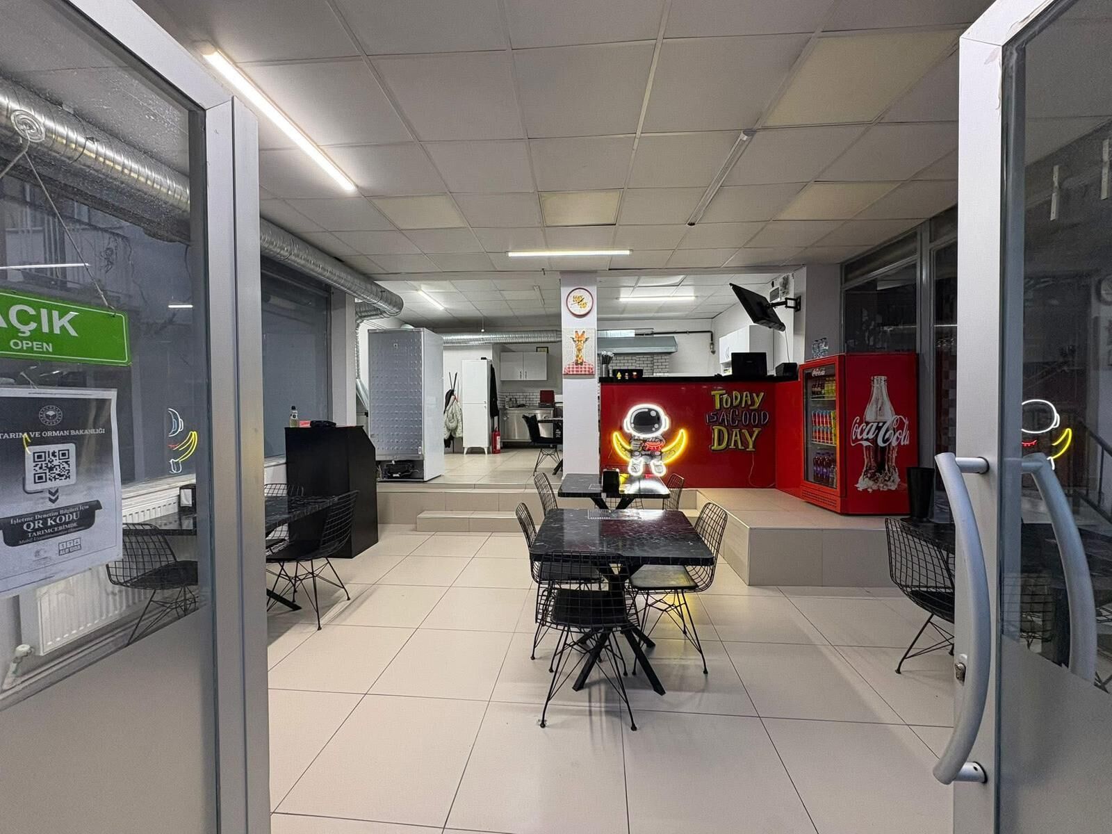 8A1Cfd2C F5Ef 4177 8Eb0 250D483F52Ca