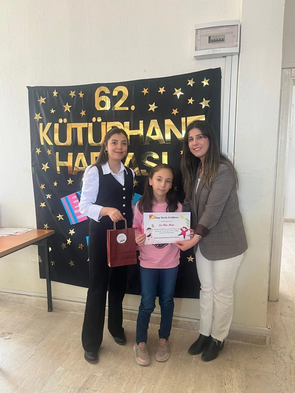 Ailemle Kütüphanede Buluşuyorum (1)