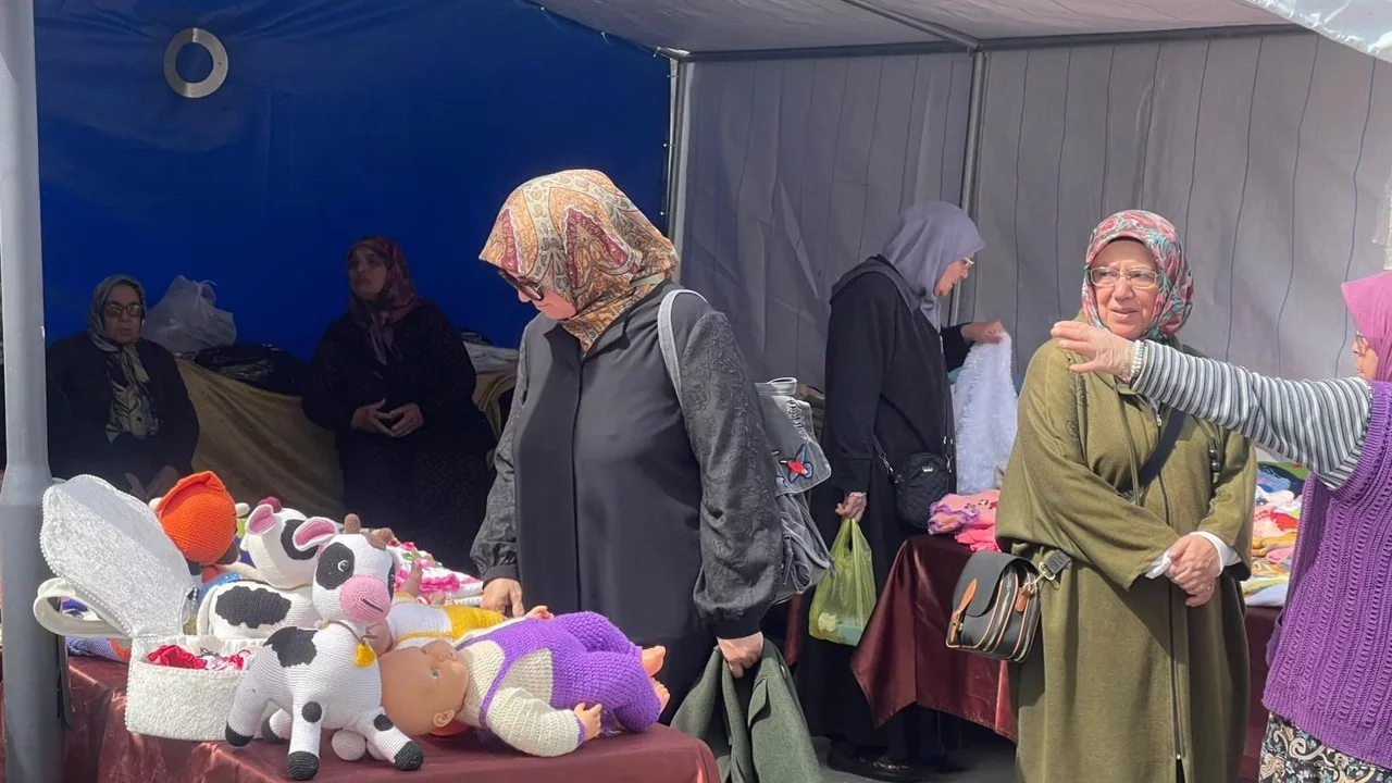 Çocukların Sokaklarda Oynadığı Bir Filistin Ve Gazze Ümit Ediyoruz (4)