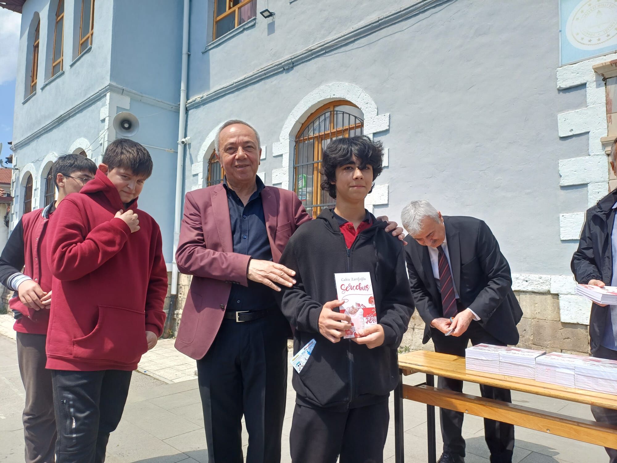 Cumhuri̇yet Ortaokulu’nda Dünya Ki̇tap Günü Coşkusu (4)