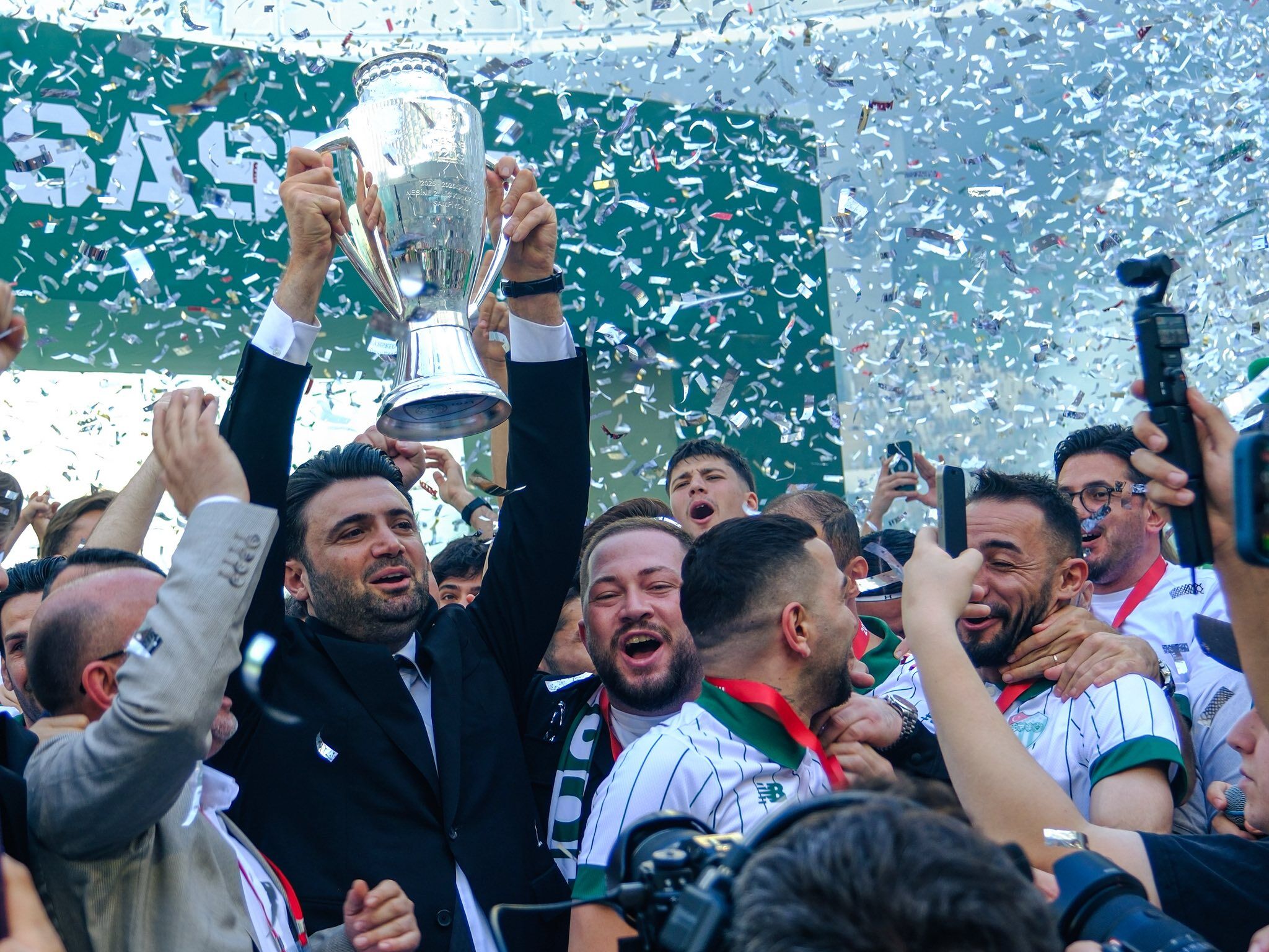 Lider, 80 Puan Ile Şampiyon Oldu (1)