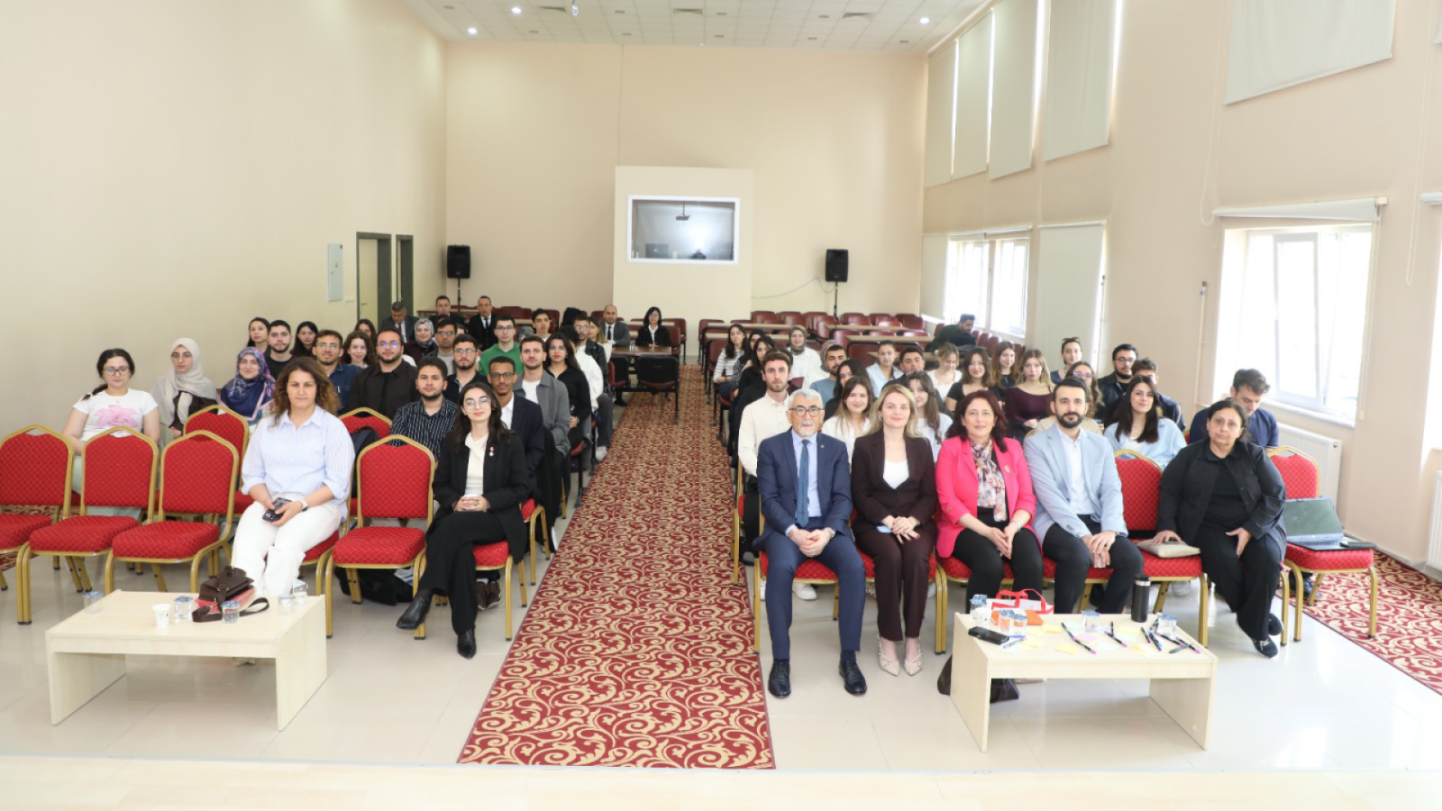 “7 Bölge 7 Fpl” Projesiyle Geleceğin Eczacıları Ağırlandı (3)