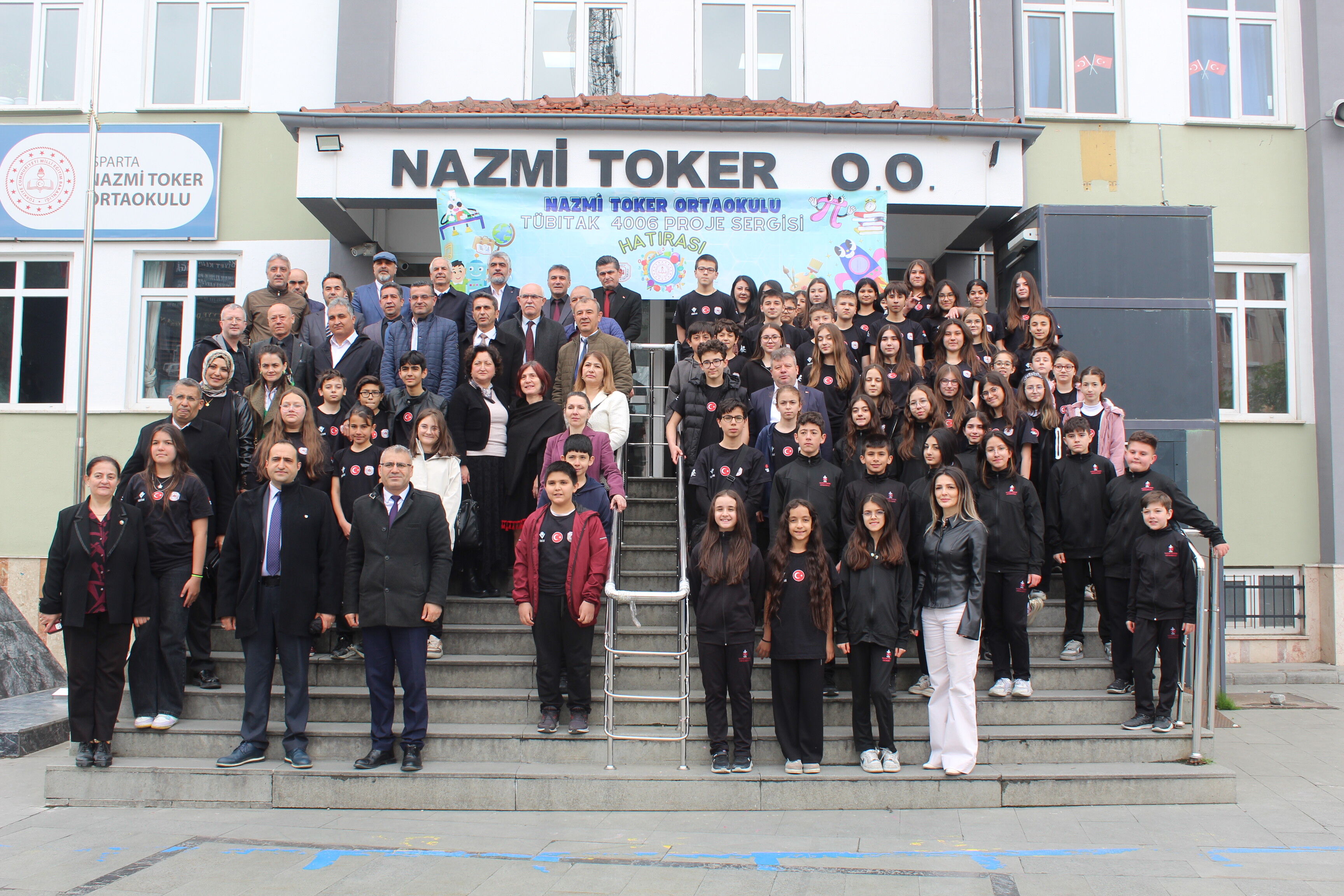Nazmi̇ Toker Ortaokulunda Tübi̇tak 4006 Bi̇li̇m Fuari Düzenlendi̇ (17)