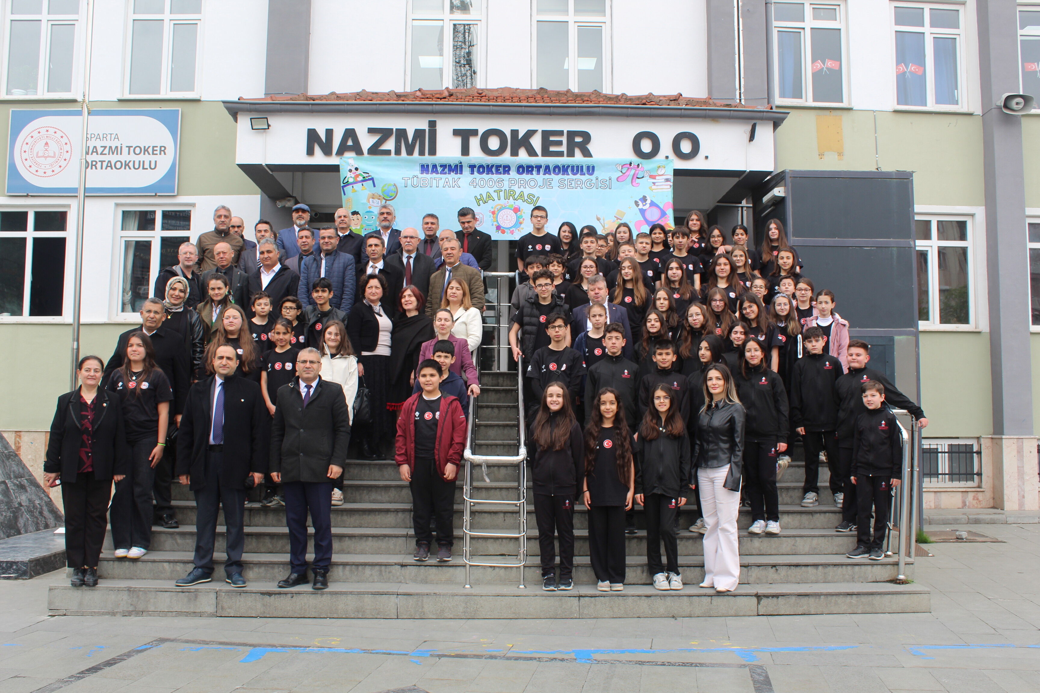 Nazmi̇ Toker Ortaokulunda Tübi̇tak 4006 Bi̇li̇m Fuari Düzenlendi̇ (9)