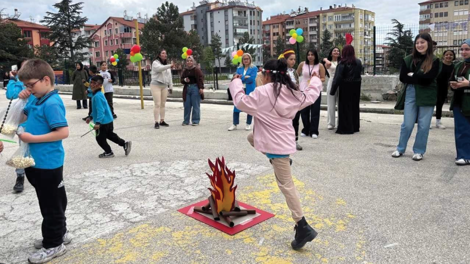 Sdü Öğrencilerinden İlkokulda Hıdırellez Etkinliği (1)