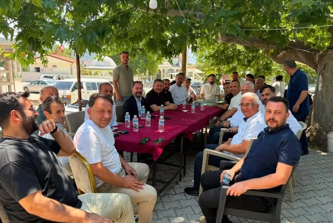 Ak Parti Teşkilatı Kapı Kapı Dolaşıyor (1)